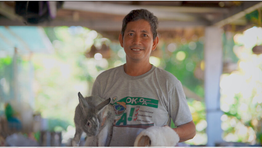 Celso Espinola, ondernemer en boer uit de Filipijnen die wordt versterkt door ngo Trias